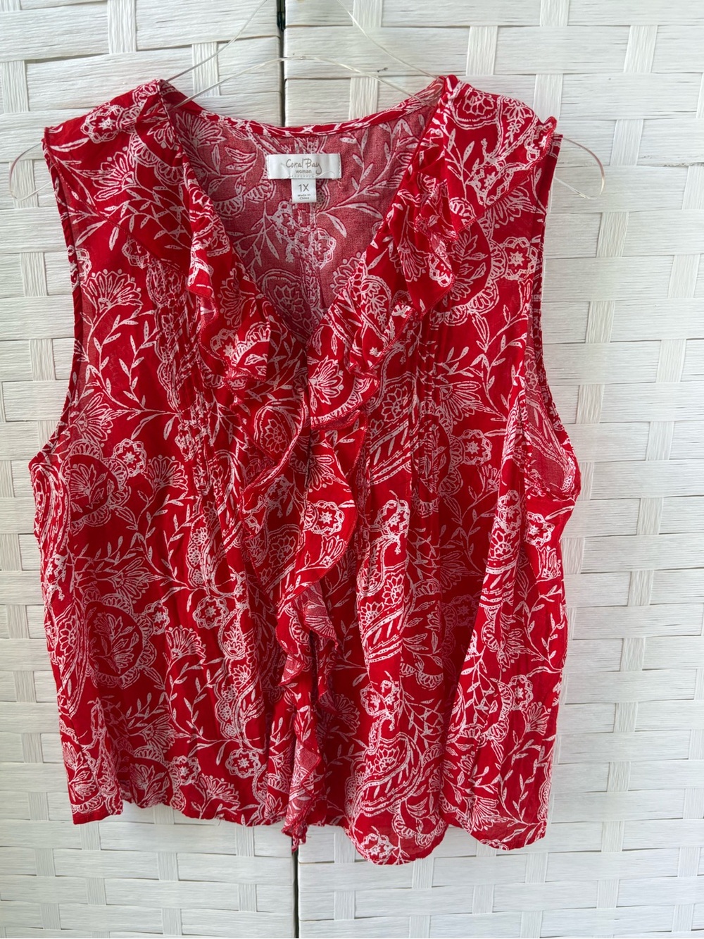 Coral Bay Size 1X Button Up Red Floral Ruffle Sleeveless Cotton Blouse Cruise